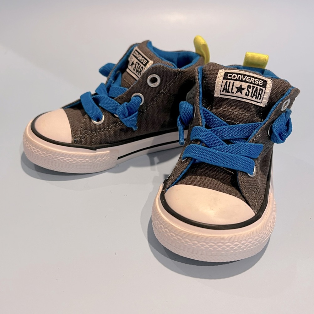 Converse Street Mid Infant/Toddler Shoes “No Time to Lace” size 4